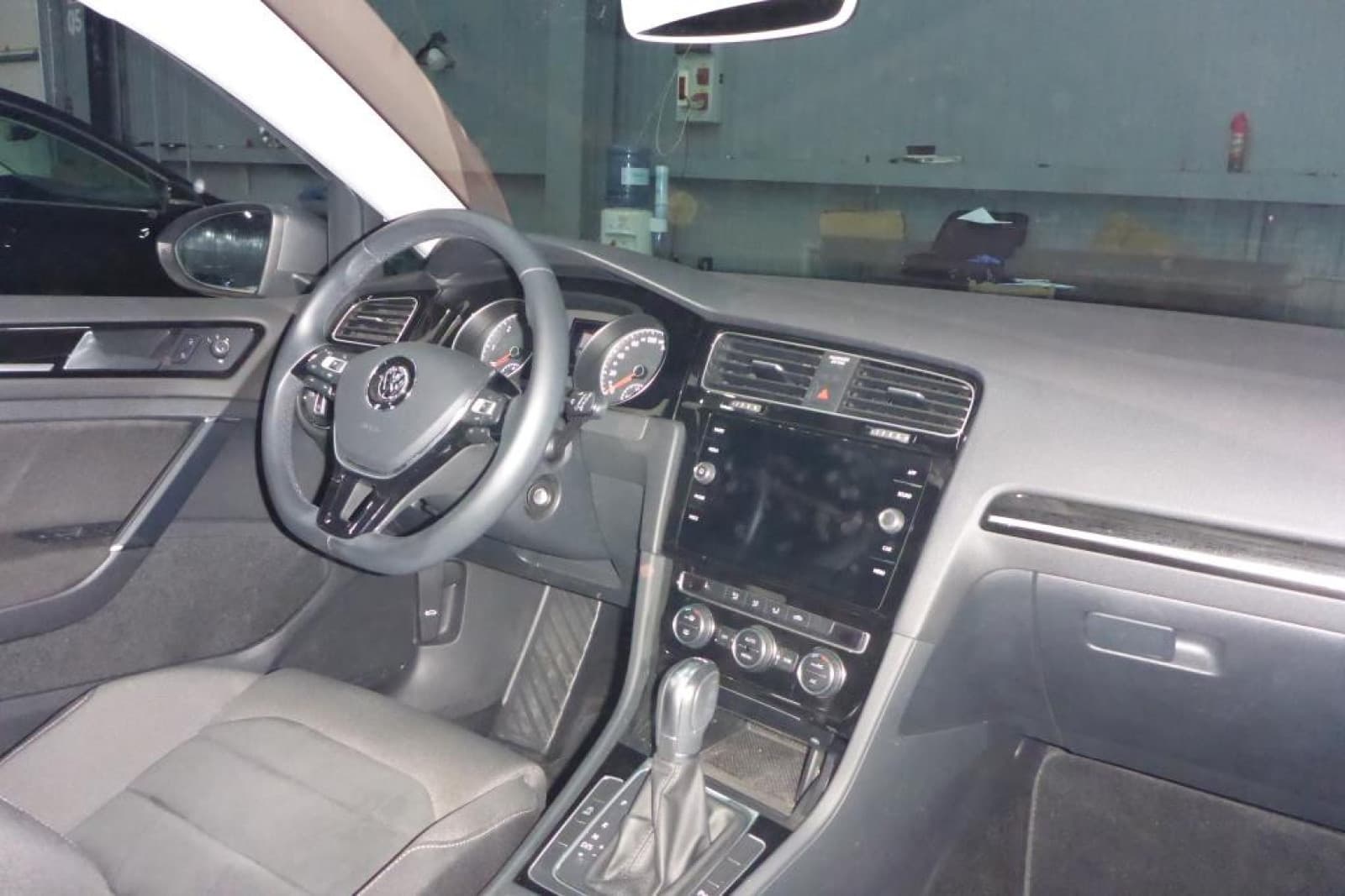 Volkswagen Golf - zdjęcie 8